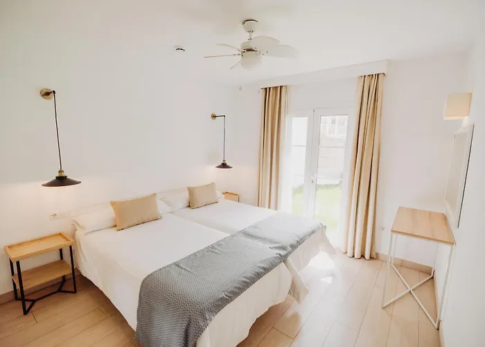 شقة فندقية Lagos De Fanabe 4*